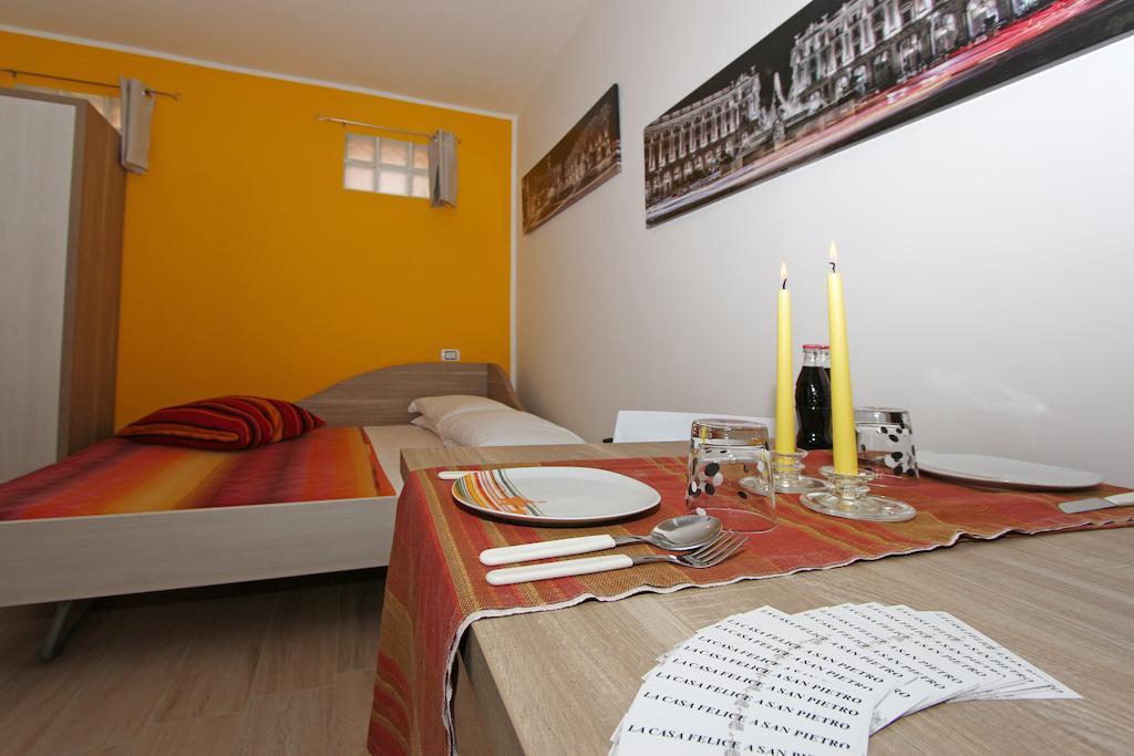 Bed and Breakfast La Casa Felice A San Pietro Рим Номер фото